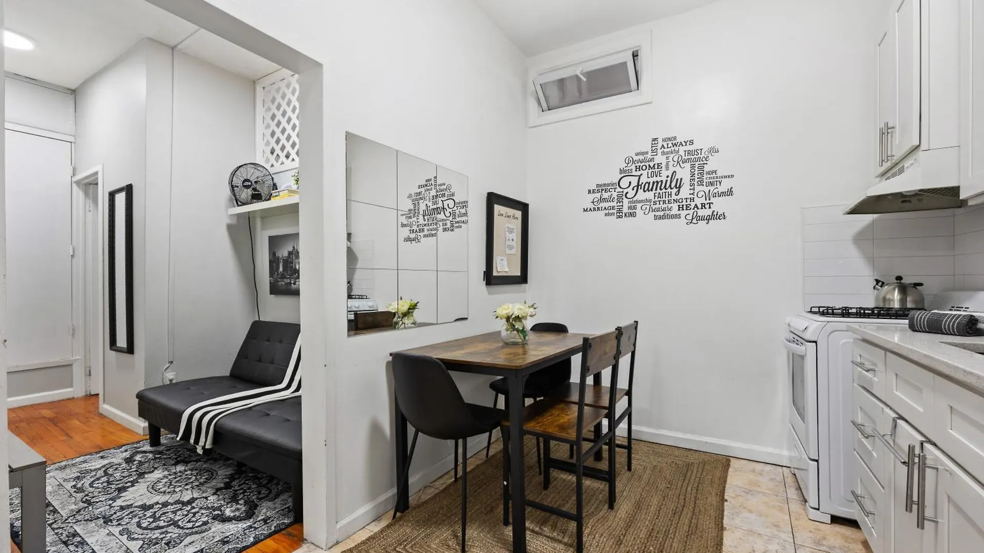 Sleek 2Br - Walking Distance To Times Square Apartman New York
