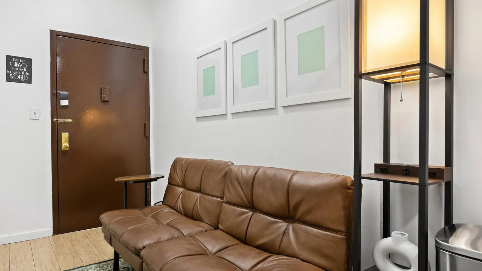 Sleek 2Br - Walking Distance To Times Square Apartment New York